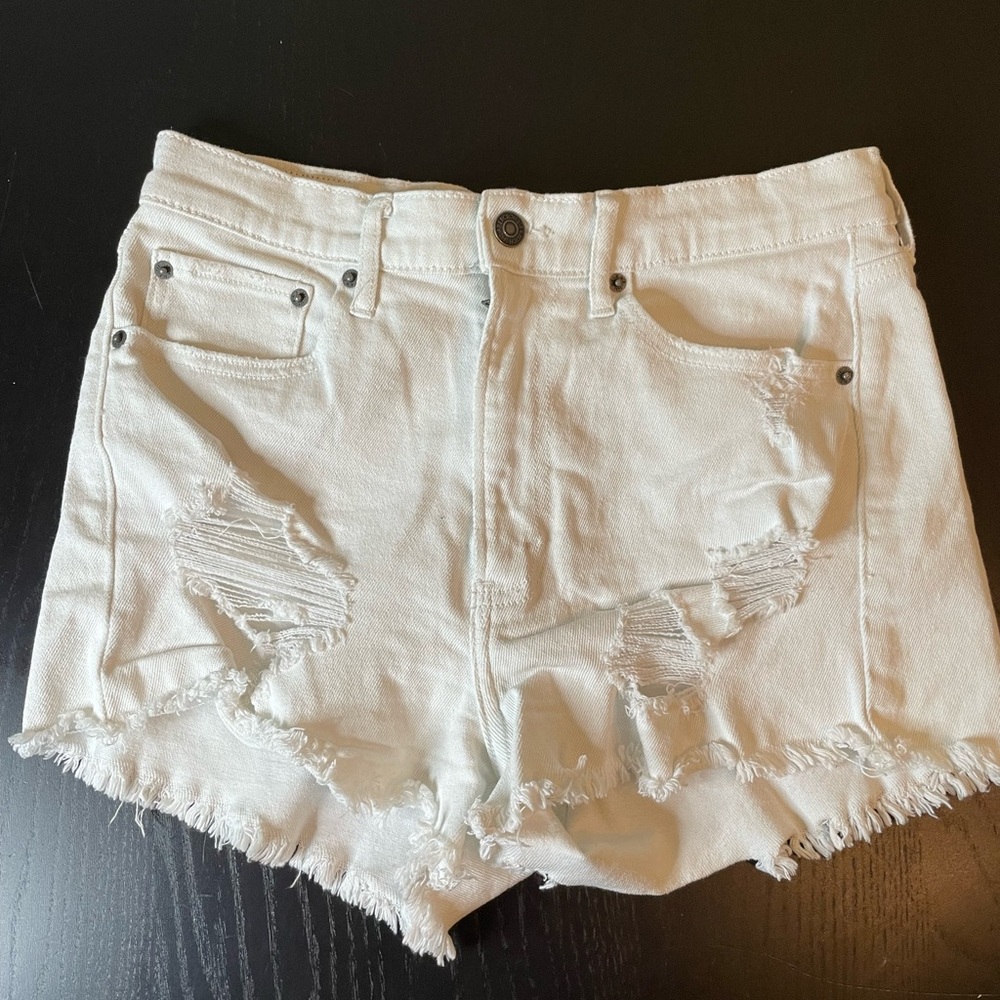 Abercrombie & Fitch Distressed White Women's Denim High-Rise Shorts Size 27, 4